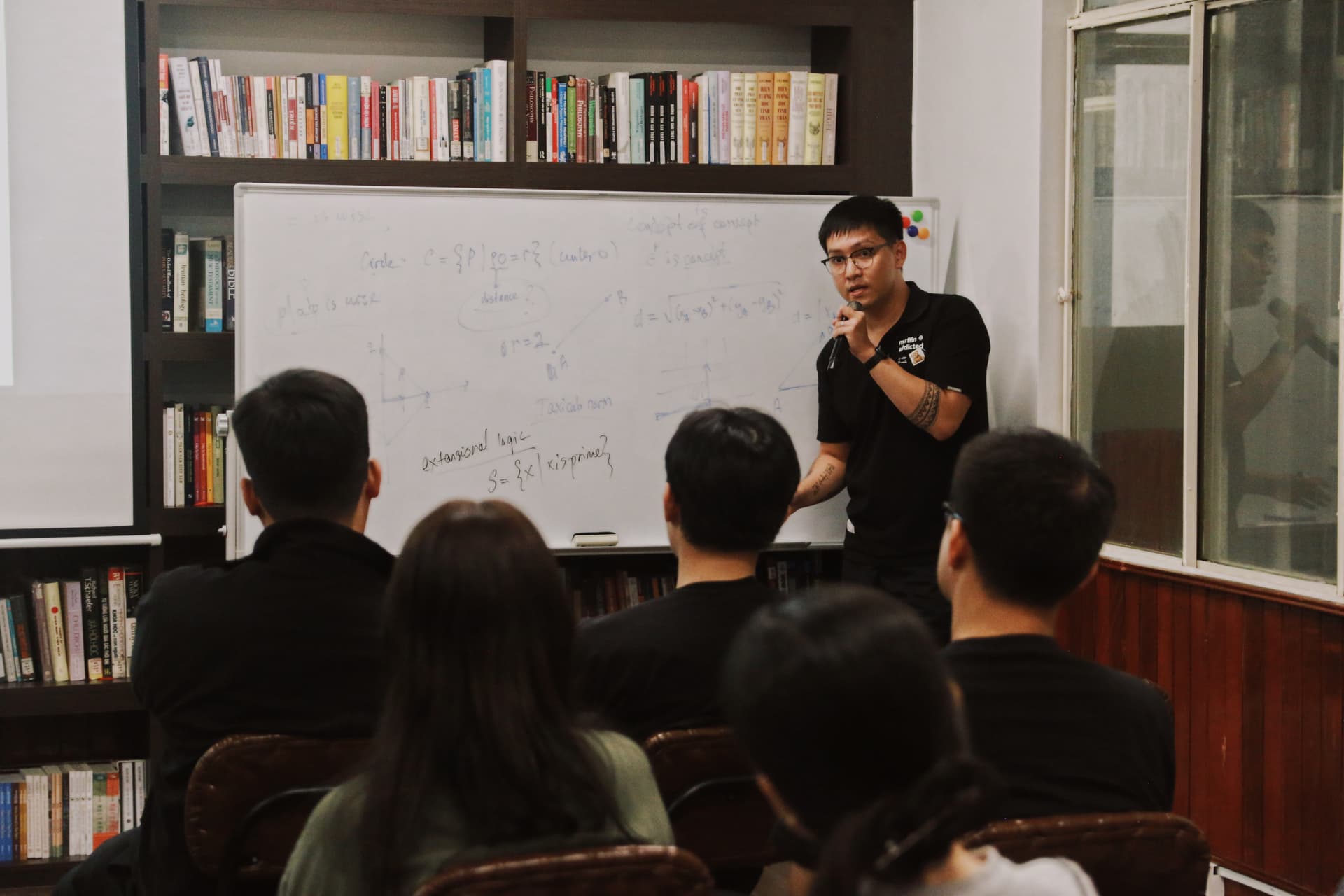 Chủ nghĩa Hiện thực toán học của Gödel